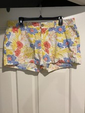 Old Navy Floral Shorts Women  s Size 12 Multi Color B102