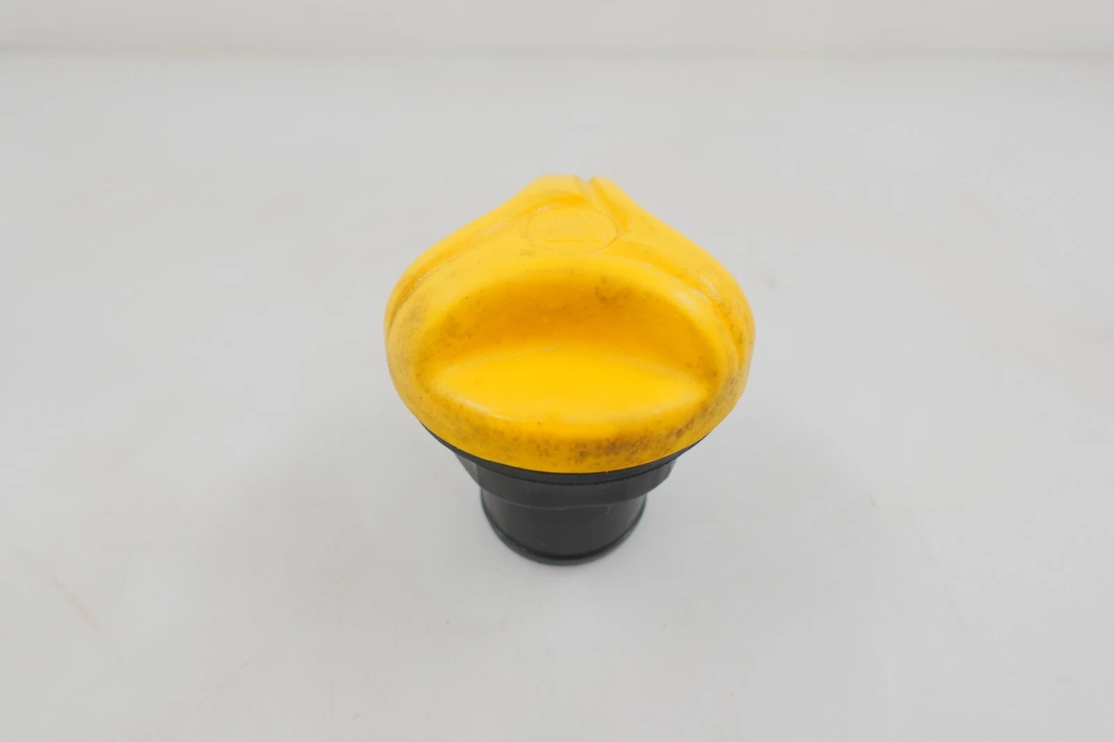 1996-2011 Sea-Doo GS 717/720 OEM Gas Fuel Filler Neck & Cap 275500231 275500153