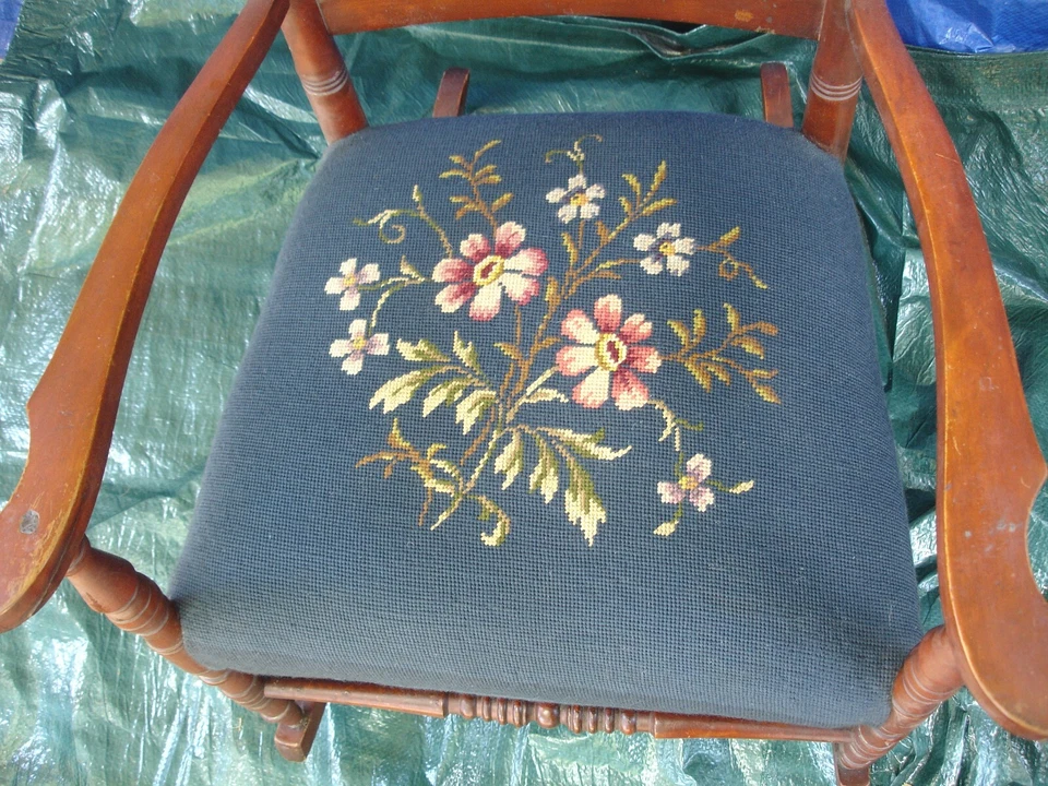 Victorian Eastlake Rocking Chair Needlepoint Floral Seat Very Good+ Sturdy Clean - Image 4 of 4