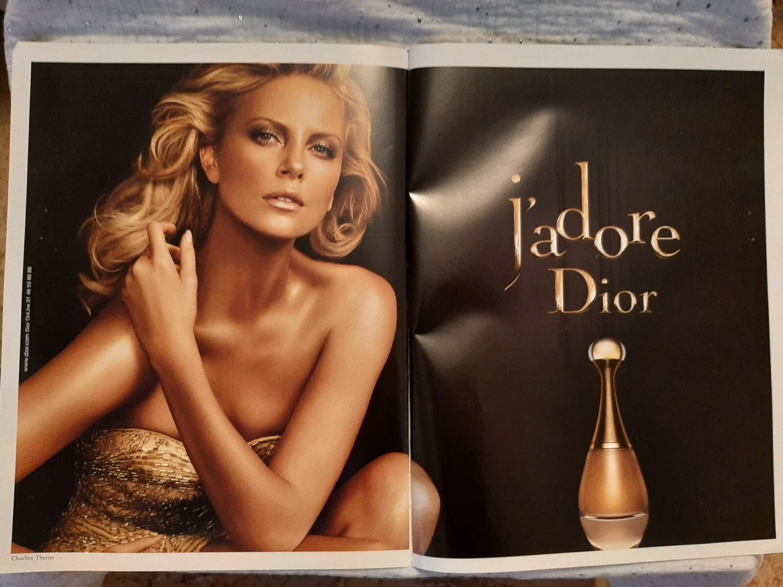 Publicité papier Parfum. Perfume Ad C. Dior J'adore de 2009