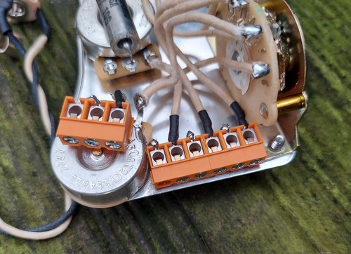 Arnés Strat sin soldadura mezcla cableado CTS roble 5/w Sangamo .047 PIO Switchcraft - Imagen 3 de 4