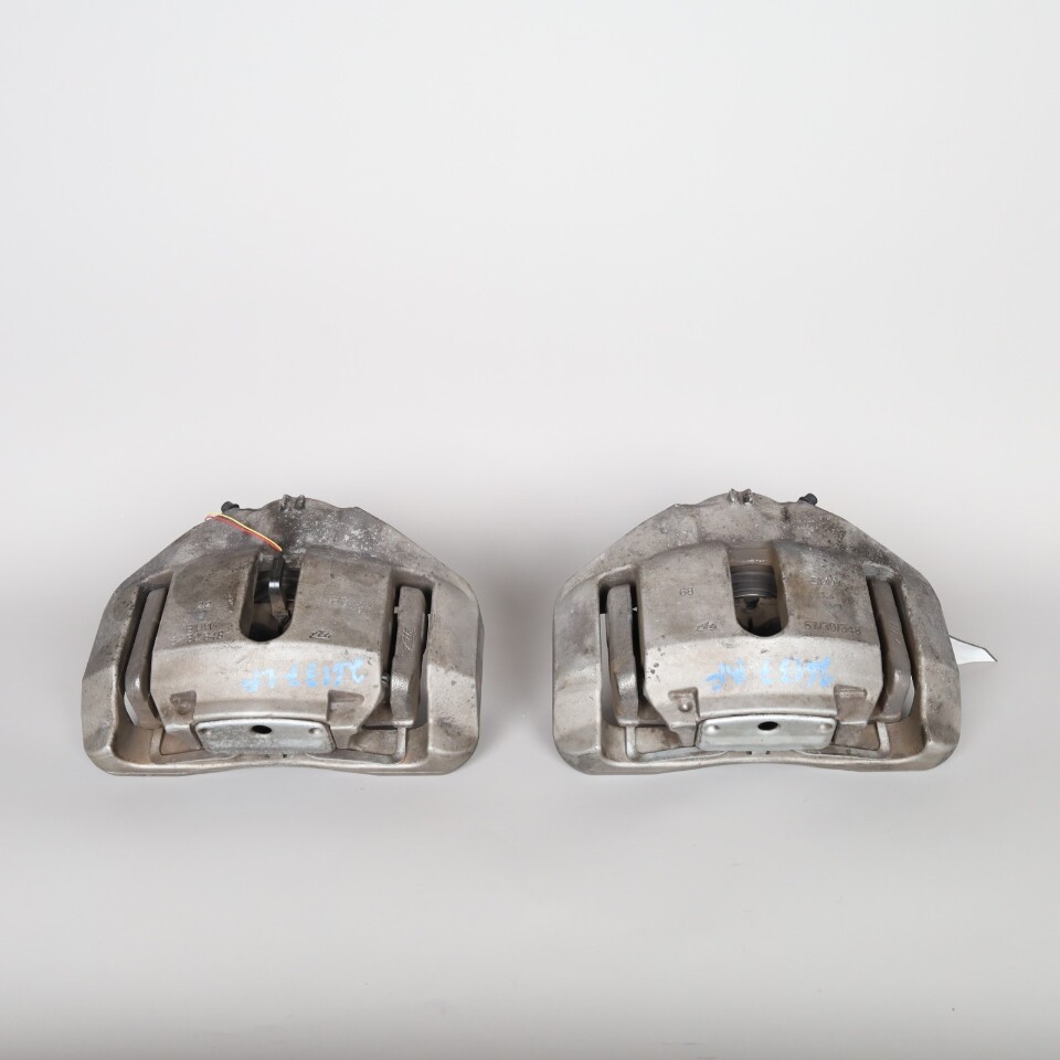 2007-2013 BMW 335i Z4 Front Brake Caliper Set Right / Left Pair OEM
