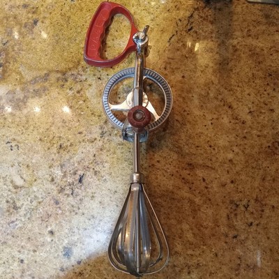 Vintage Dazey Red Handel Egg Beater Model 810