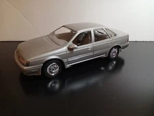 1/25 AMT ERTL 1989 FORD TAURUS SHO SILVER  PROMO