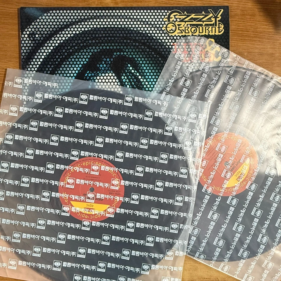 OZZY OSBOURNE / Live And Loud 2x LP / Edited 19 tracks (1993 Korea LP Vinyl) - Image 3 of 4