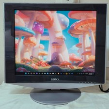 Sony SDM-HS93 19" LCD Computer Monitor Silver Retro Gaming Y2K Tech Vaporwave