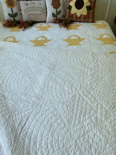 Antiguo Edredón Cesta Vintage Acolchado a Mano 76" x 66" Dorado Amarillo Blanco Cheddar - Imagen 3 de 22