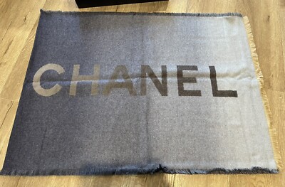 NIB NEW CHANEL CC Logo CASHMERE Navy blue Gradient REVERSIBLE
