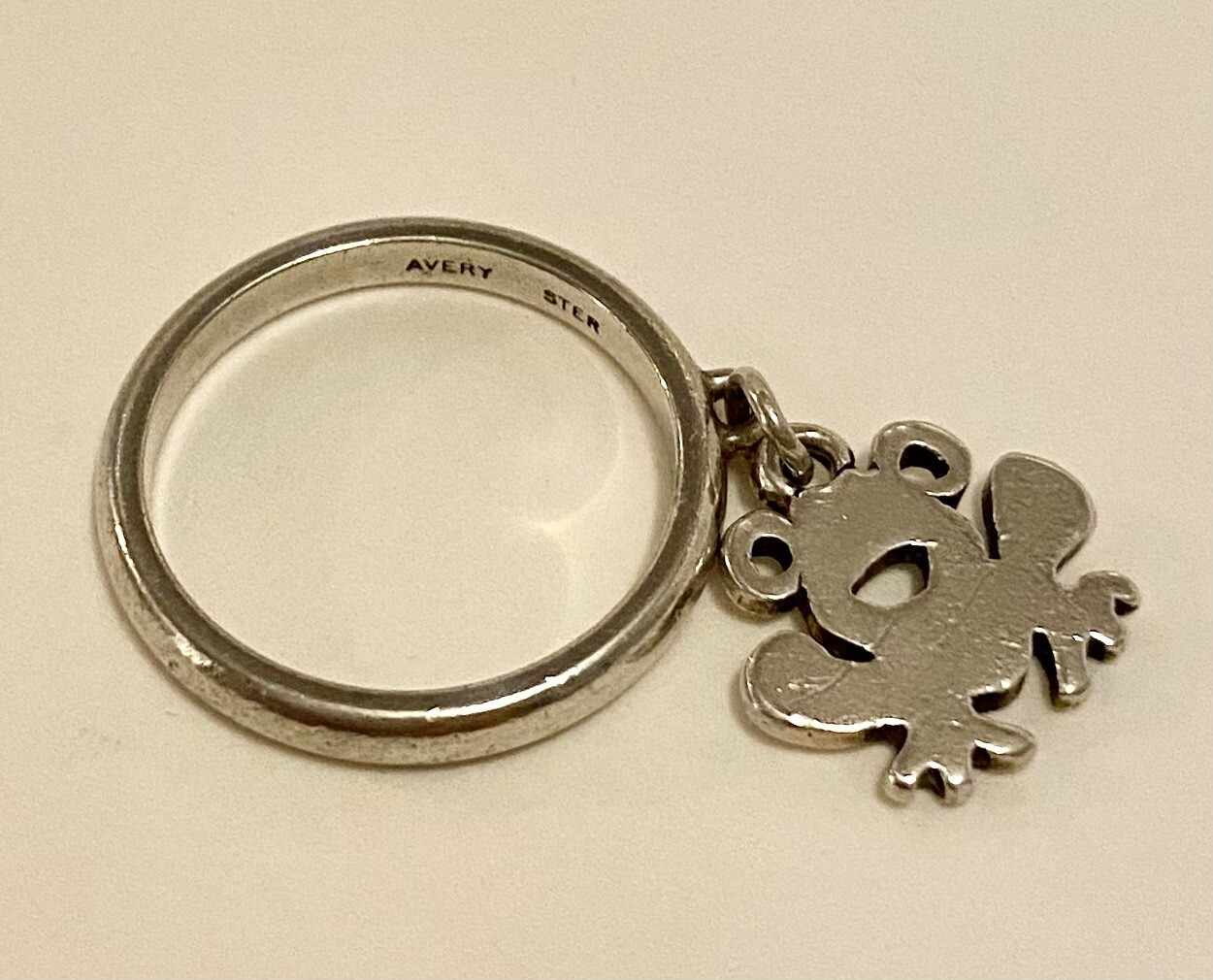 James Avery Retired Dangle Flat Frog Ring Size 4.… - image 1
