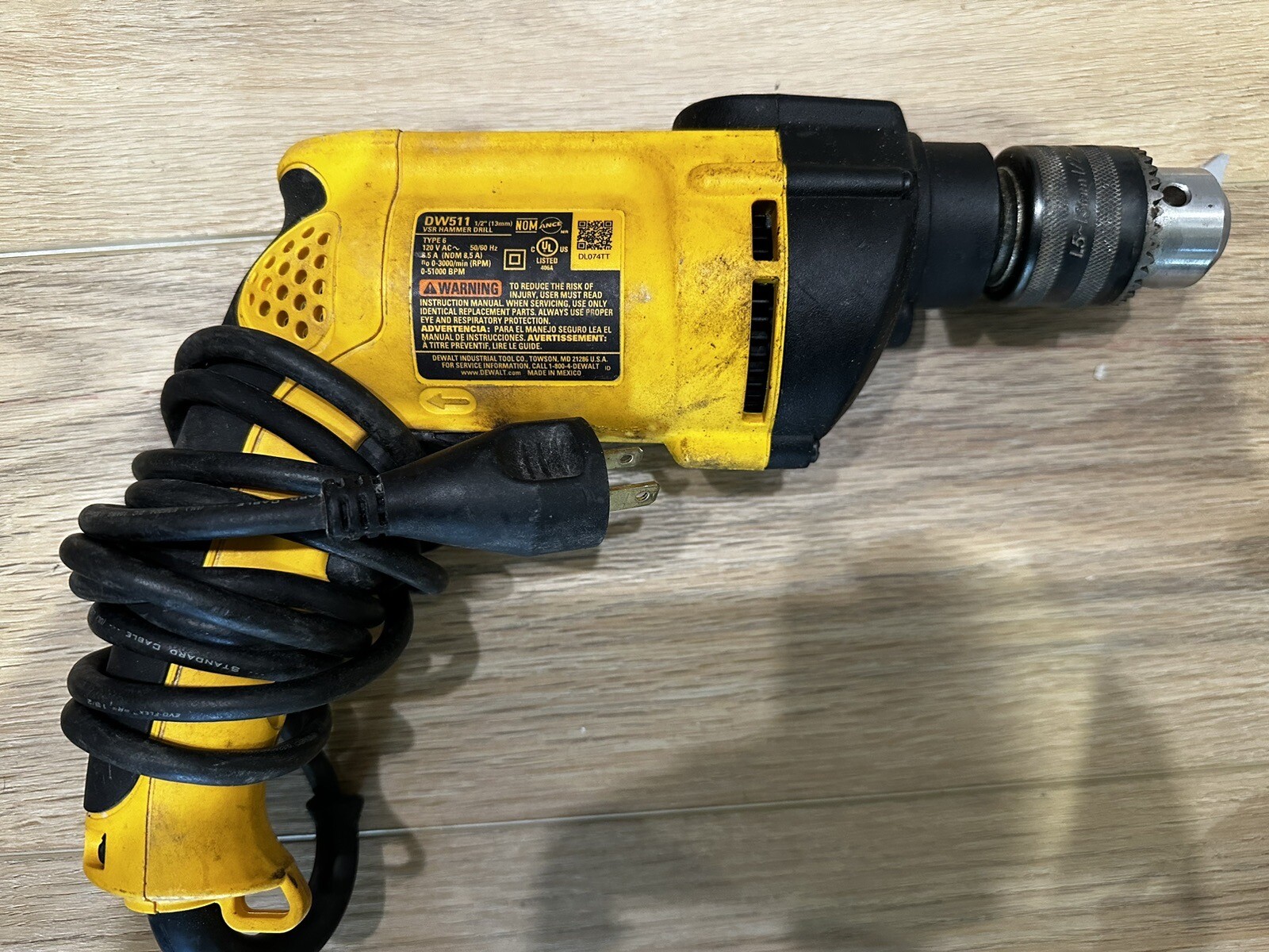 DEWALT DW511 120V 1/2" VSR Corded Hammer Drill ***FOR PARTS READ