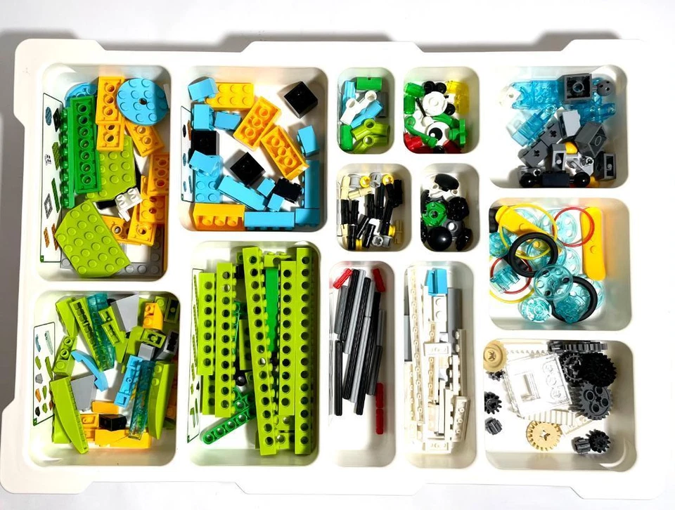 LEGO Education WeDo 2.0 Core Set 45300 Robot Programming Toy - Complete Used - Image 2 of 3