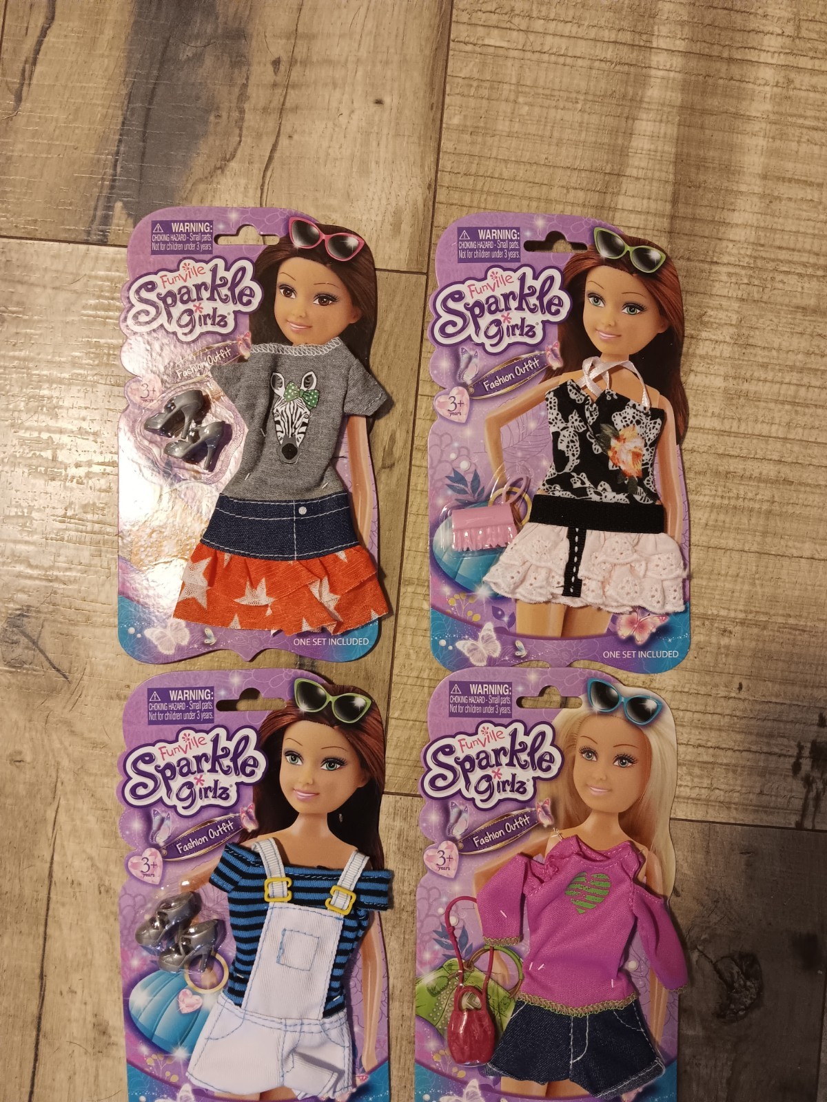 2016 Funville Sparkle Girlz Fashion Outfits. Lot Of 4. NEW.