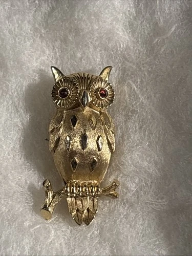 Vintage 1960s Trifari Gold-Tone Owl Brooch With Red Rhinestone Eyes Jewelry Pin