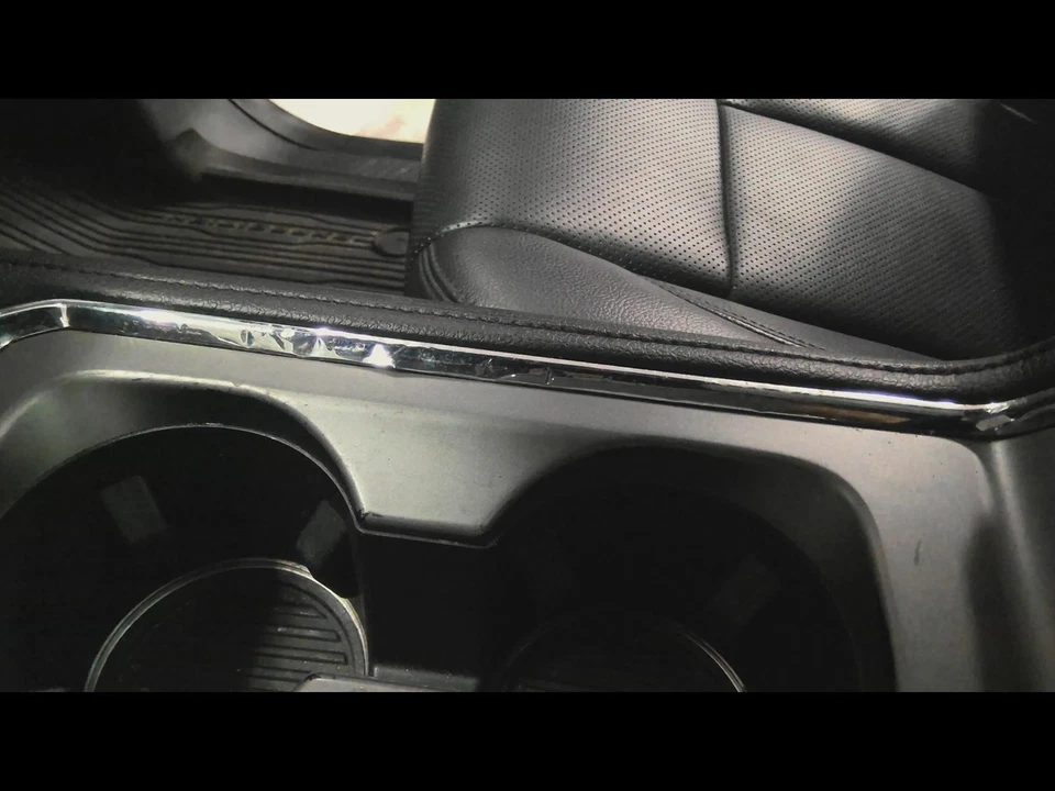 Used Front Lower Center Console fits: 2018 Ford Expedition floor leather armrest Foto 2 de 4