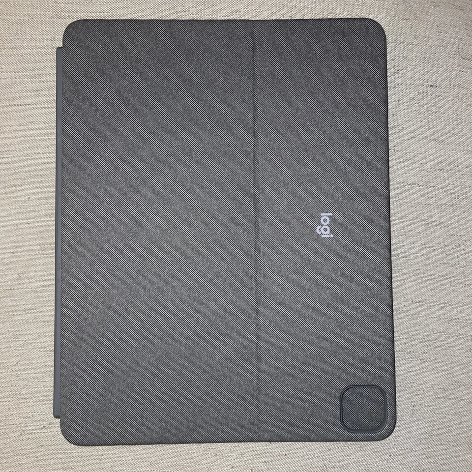 Logitech Combo Touch Keyboard Case for iPad Pro 12.9" 5th, 6th Gen - Image 4 of 4