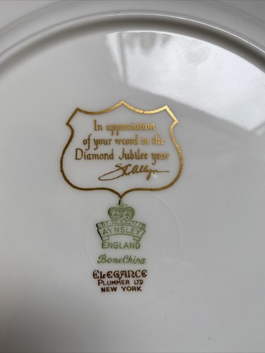 Aynsley England Elegance Plate Gold Floral 10.75” - Picture 4 of 5