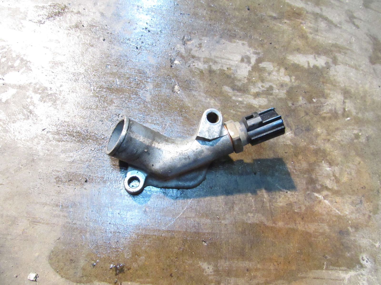 05-09 SUZUKI BOULEVARD C50 M50 VZ800 HOUSING COOLANT INLET OUTLET JS | eBay