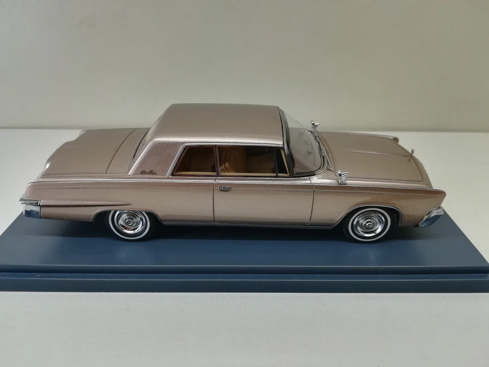 IMPERIAL Crown coupè - 1965 - NEO 1:43 - Immagine 3 di 4