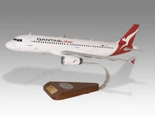 Airbus A320 QantasLink Desk Wood Airplane New Model Small Scale 1/130