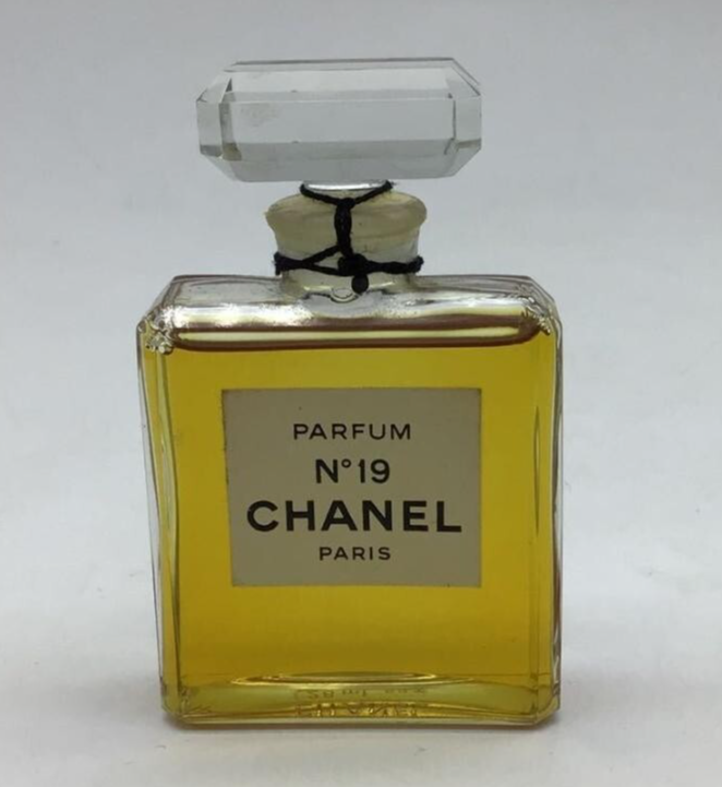 NEW Unused CHANEL Parfum 28ml No. 19 N°19 Perfume PARFUM HW1