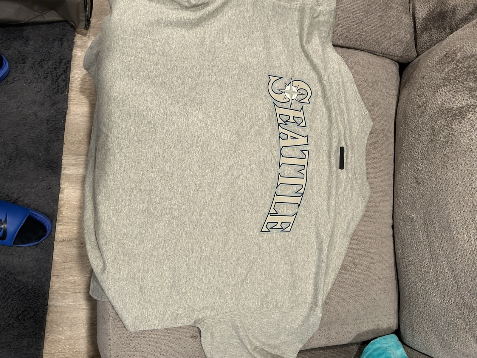 Fear of God Essentials Mariners '90s Cotton Graphic T-Shirt Seattle New X-Large thumbnail 3