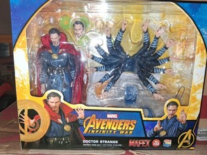 MAFEX Doctor Strange アベンジャーズ インフィニティ・ウォー MAFEX Doctor Strange (Infinity War Ver.) Figure