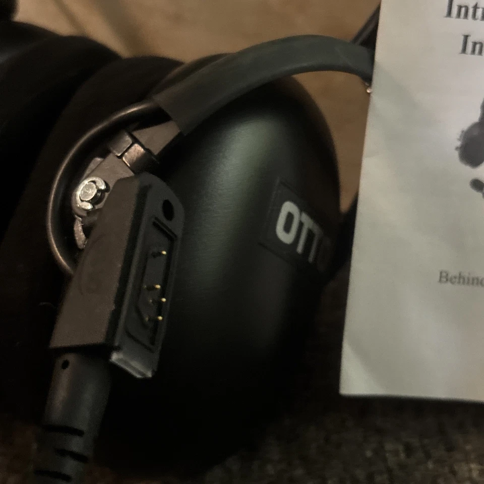 Otto Communications Over The Head Headset W/Microphone USA Model No. V4–10391-S - Image 3 of 4