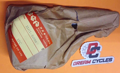 NOS OEM Suzuki GT550 GT 550 72-77 Indy Motor Engine Oil Pump Cover
