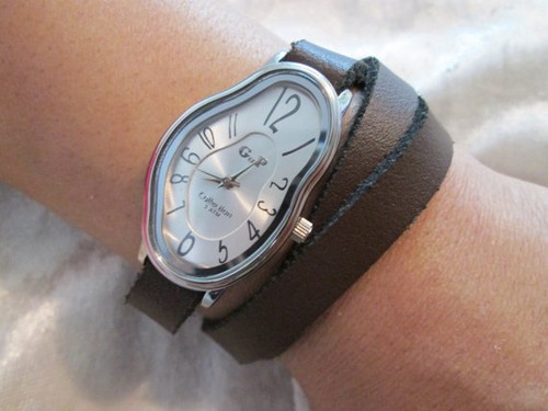 Salvador Dali Melting Time Watch Fluid Wavy Softwatch Ladies Leather wrap watch - Picture 12 of 12