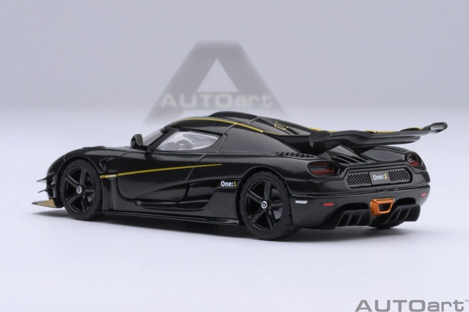 1/64 Koenigsegg One:1 Carbon Fiber Diecast Model Car By AUTOart 20043 - Image 2 of 4