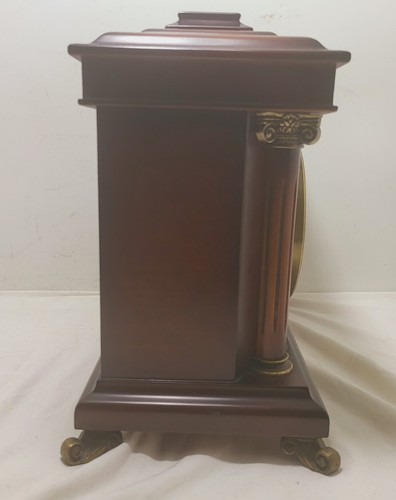 Vintage 1998 THE BOMBAY COMPANY Large Wooden Mantle Clock-Tested,Works - Picture 2 of 9