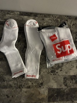 Hanes Supreme Cushioned Crew Socks White/Red Size 6-12 Logo Pattern 4 Pairs