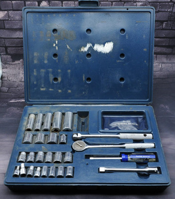 POWR KRAFT 1/4'' & 3/8'' Drive Professional Socket Set 42 Pieces Montgomery Ward