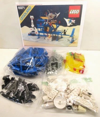 Lego Vintage LL Classic Space 6971-Command Base-90% complete-no figs (1984)-READ