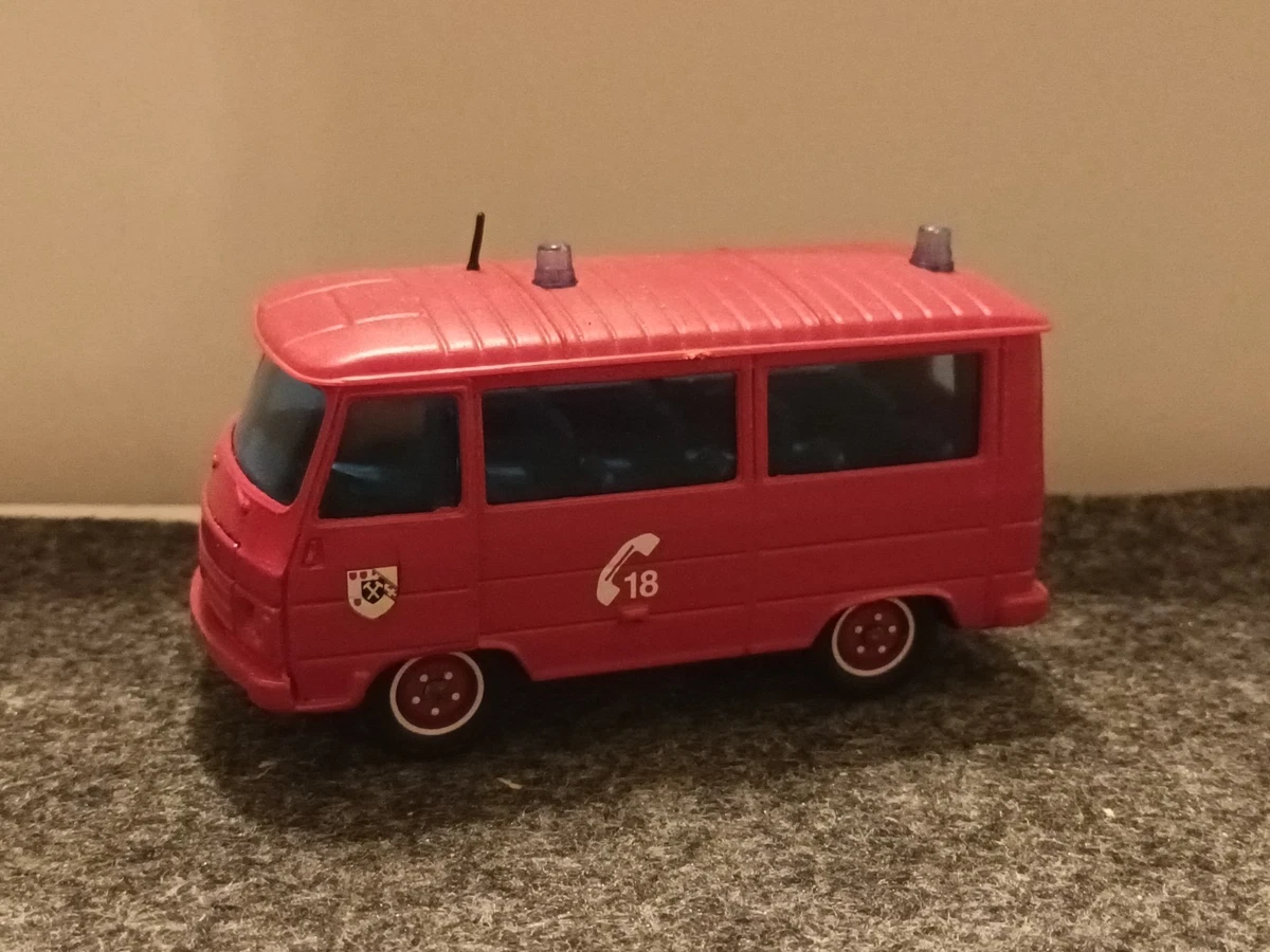 Solido Peugeot J9 1/50 pompier ancien vieux vintage collection miniature Camion voiture automobilia jouet - Collection