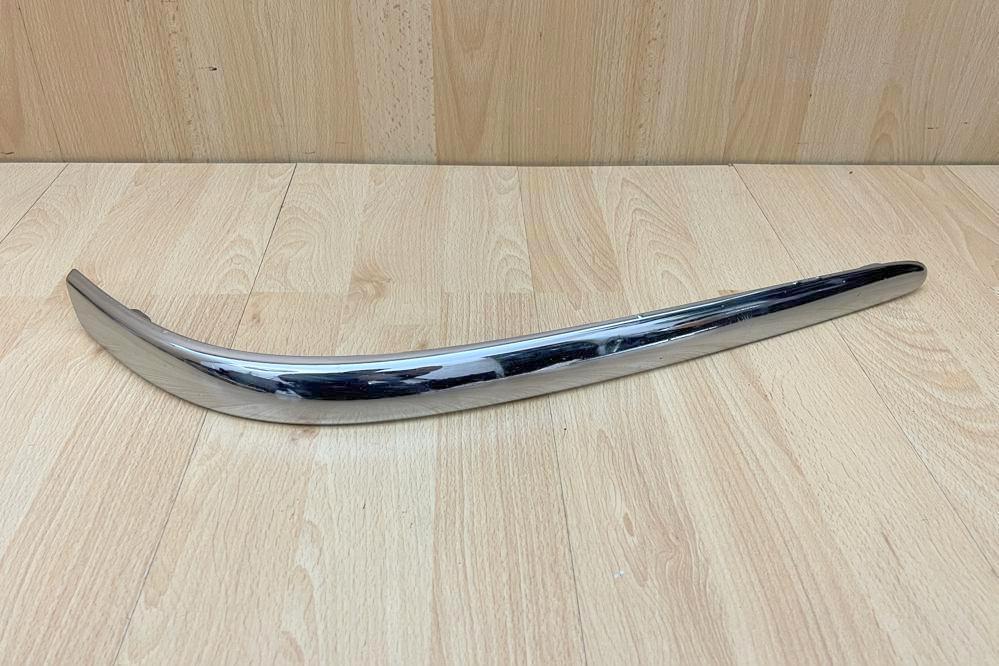 Chrome Front Bumper Moulding Trim Strip - Right Side For Jaguar XJ X350 (2003-2007)