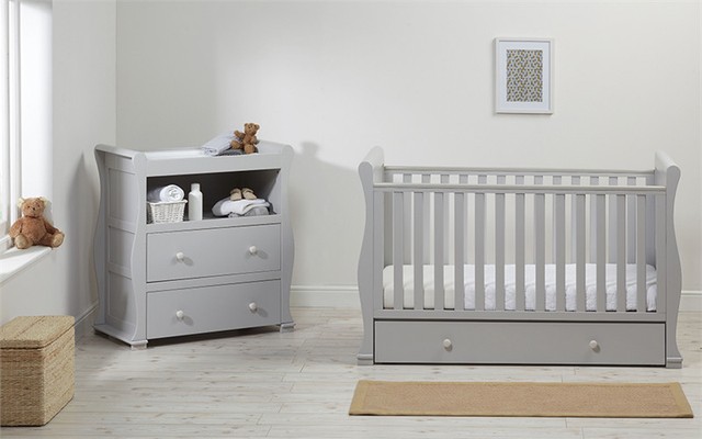 cot and dresser set