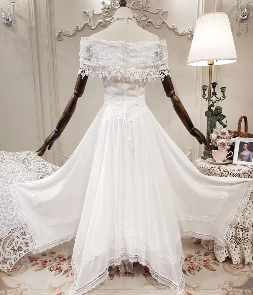 Vestidos de novia cortos de gasa con hombros descubiertos blancos marfil hasta el té Foto 3 de 4