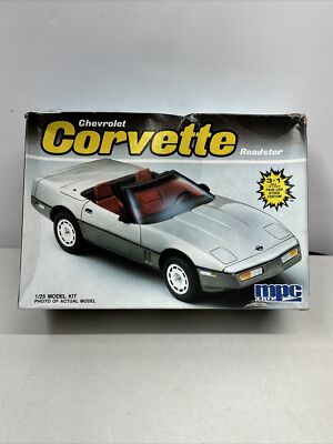 Corvette Model Plastic Model Cars MPC 1:25 Scale Chevrolet