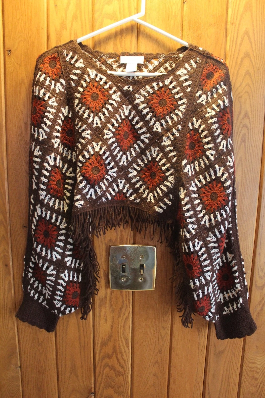 HOUSE OF HARLOW 1960 CROCHET FRINGED PULLOVER ONE SIZE CROPPED PONCHO W/ SLEEVES
Opens in a new wind