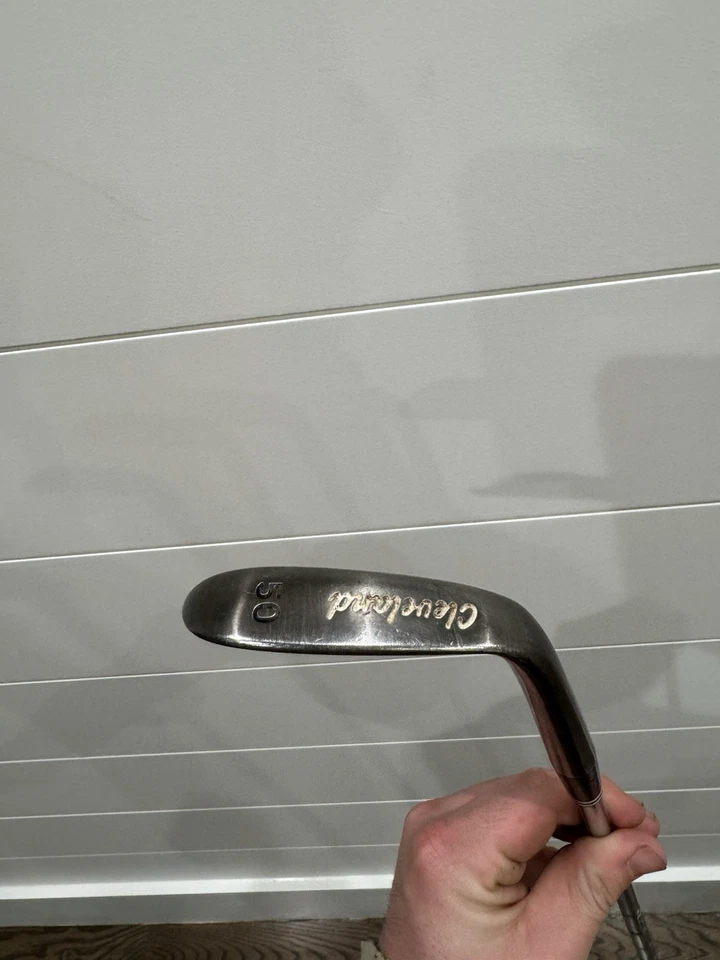 LH Cleveland CG 12 PERLA NEGRA 50-10* 2 puntos rojos cuña eje fijo Foto 2 de 4