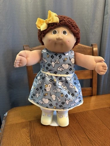 1980s Cabbage Patch Kid Brunette Brown Eyes IC2 Snoopy Peanuts Dress Cute