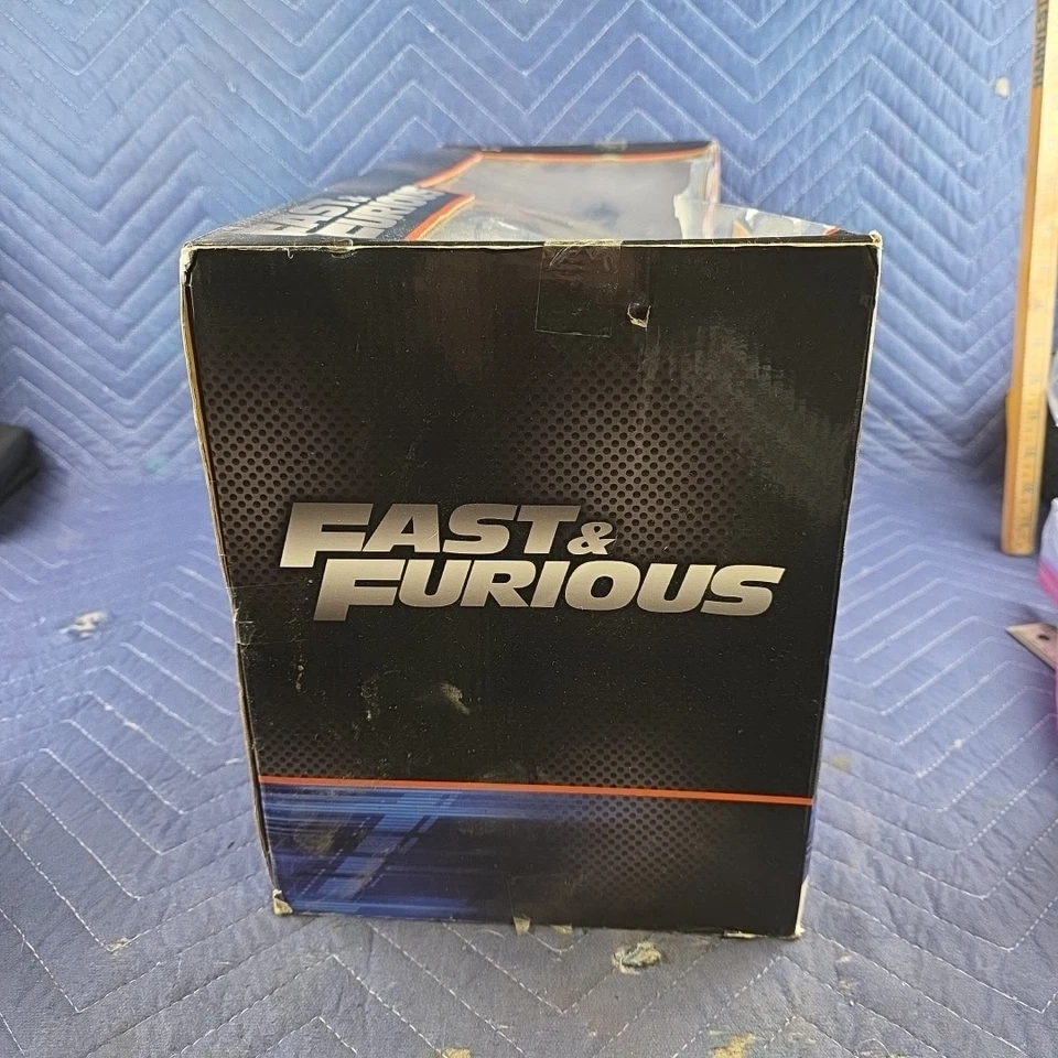 *Fast and Furious Hans Mazda RX-7 Drift Power Slide R/C Beatup Box - Image 4 of 4