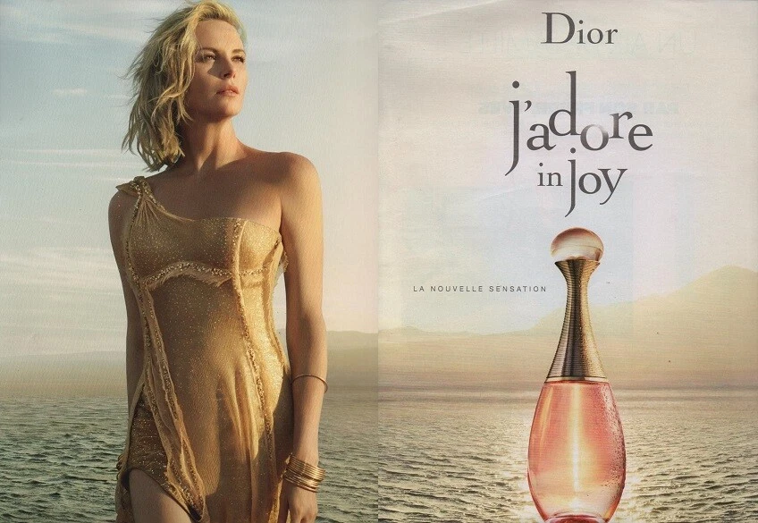 Publicité papier Parfum. Perfume ad. J'Adore in Joy de Dior 2017 double page