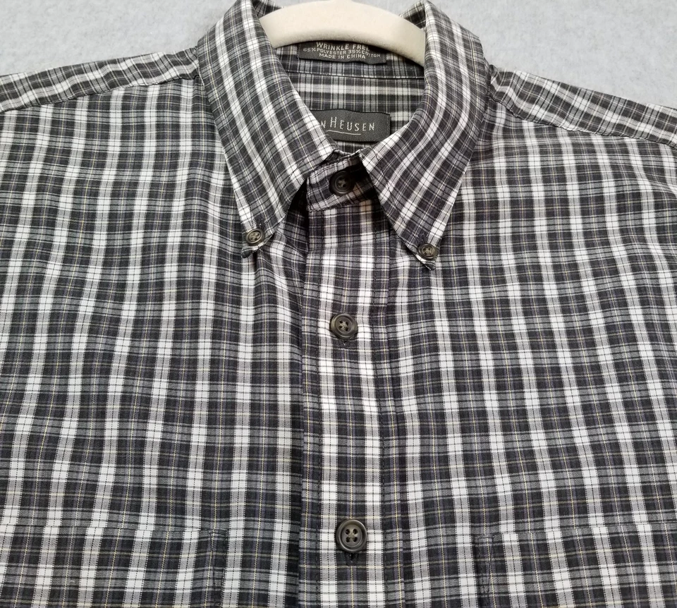 Van Heusen Button Up Shirt Men Medium M 15 15 ½ M Plaid Short Sleeve Pocket Work - Image 2 of 4