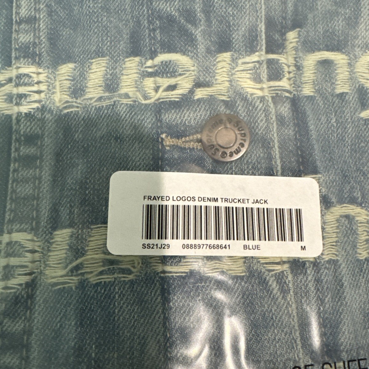 NEW Supreme Frayed Logos Denim Trucker Jacket Blue SS21 Size NEW Supreme Frayed Logos Denim Trucker Jacket Blue SS21 Size