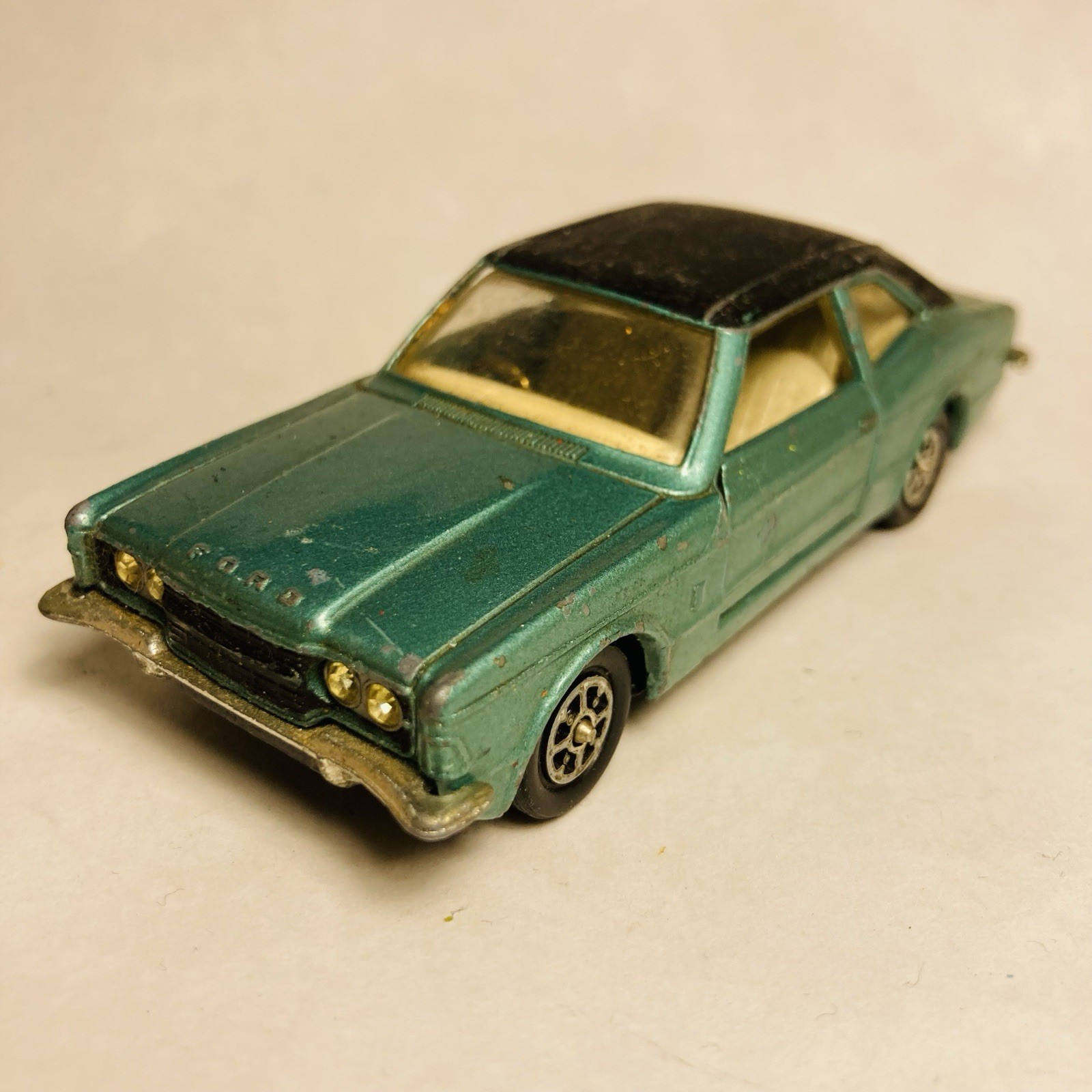 Corgi 313, Ford Cortina GXL - Free Price Guide & Review
