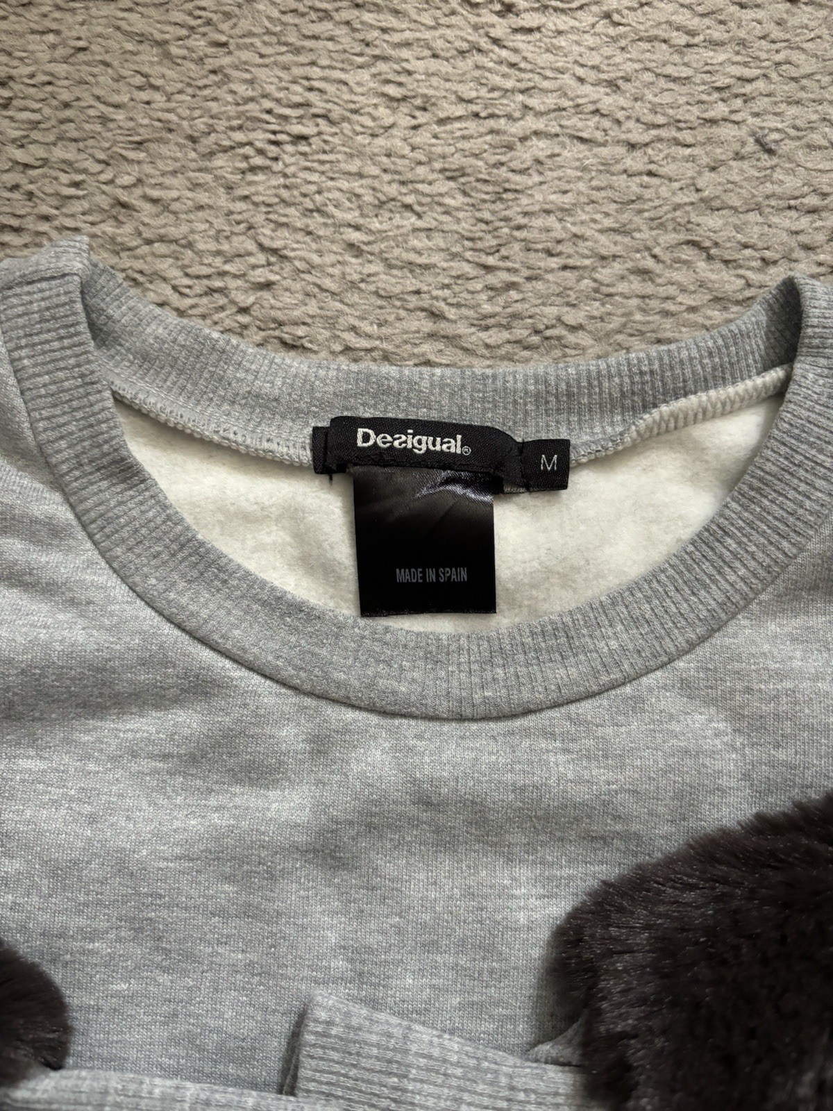 Desigual Gray Faux Fur Sleeves Medium Pullover Sw… - image 3