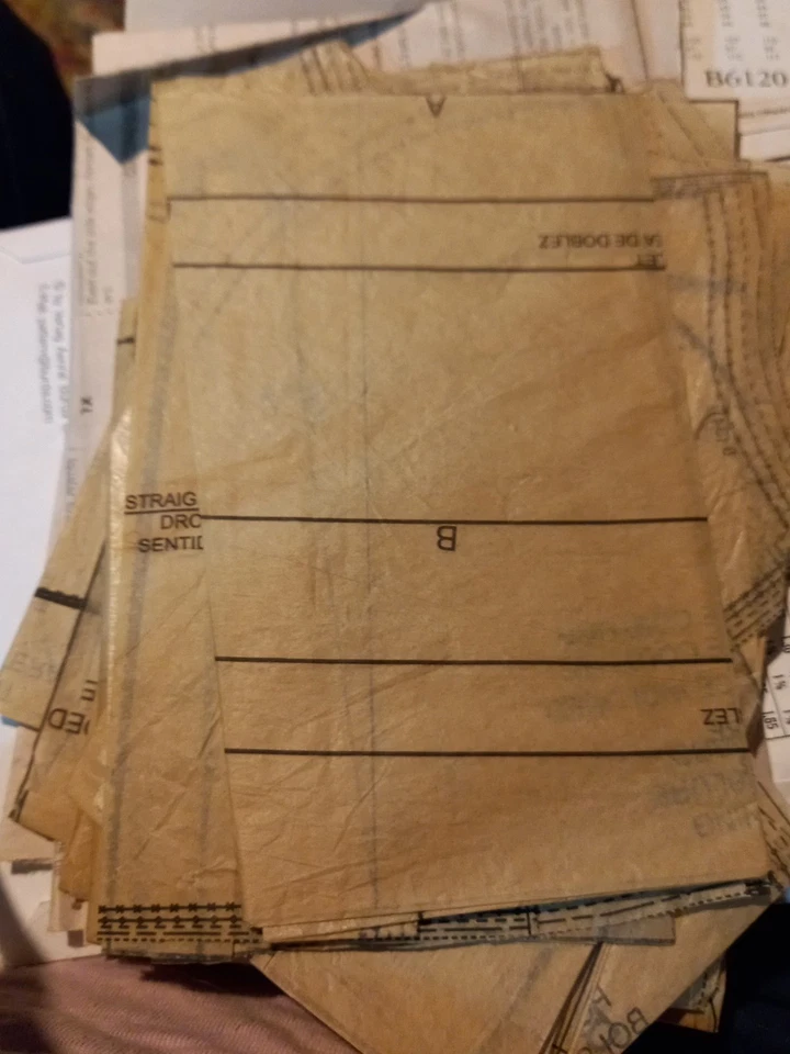 Burds 6464 Jacket Pattern Size 8 To 16 - Image 3 of 3