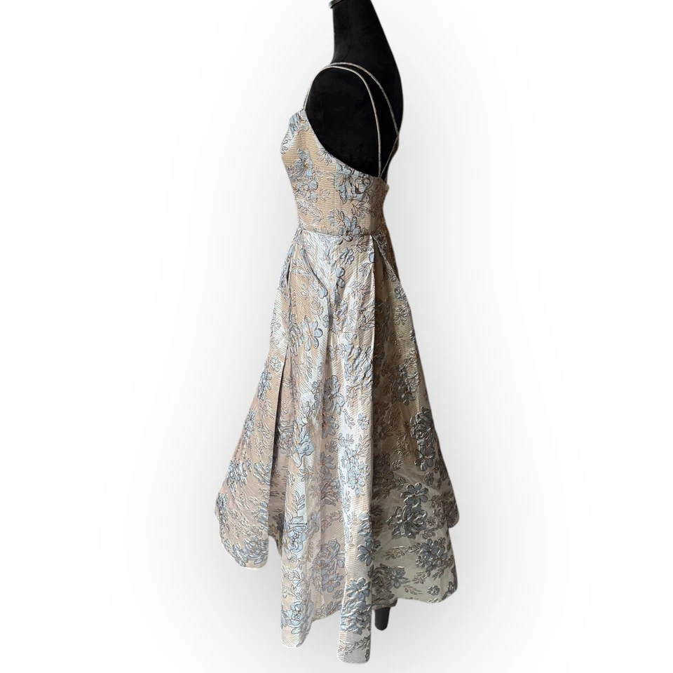 NWT Blondie Nites Juniors Beige Scoop Neck Floral Brocade Formal Ball Gown Sz 7 - Image 3 of 4